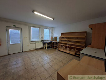 Budova na podnikanie alebo trvalé bývanie v obci Krušovce - 4