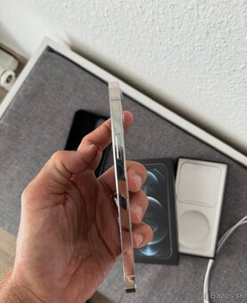 Apple iPhone 12 Pro Silver - 512GB - 4