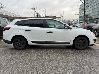 Renault Megane 1.6i - 4
