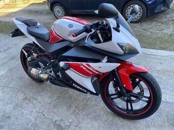 YAMAHA YZF R125 - 4