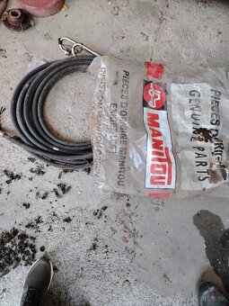 Predam hydraulicku hadicu a olej na Manitou - 4