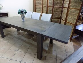 Jedálenský stôl z masívu - 4