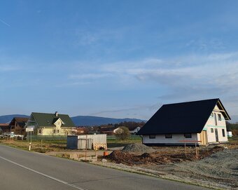 Vyšná Šebastová, stavebný pozemok 900m2 - 4