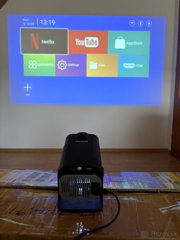 Mini projektor HY320 – WiFi / YouTube / Netflix - 4