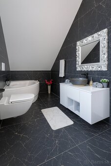 Luxusný 7-izbový dom po rekonštrukcii – Veľký Meder - 4