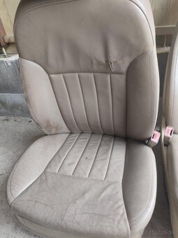 Sedačky audi a8 - 4