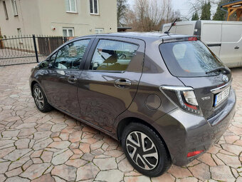 Toyota yaris 1,5 hybrid 11/2013 najeto 35 tis km - 4