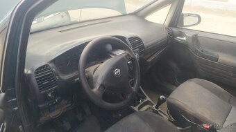 Opel zafira - 4