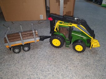 Bruder John Deere - 4