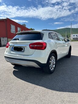 Mercedes GLA 4x4 - 4
