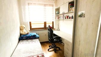 Priestranný 4-izbový byt s lodžiou a zariadením – Švermová, - 4