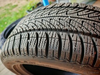 225/45 R17 Goodyear Ultragrip 8 performance - 4