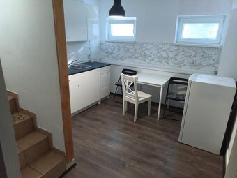 Na prenájom: 3-izbový zariadený byt so záhradou a altánkom - 4