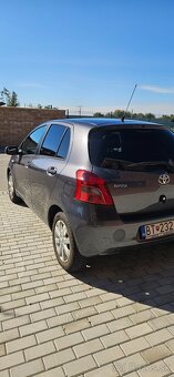Toyora yaris 1.3 VVT-i 16v benzin 124 100km - 4
