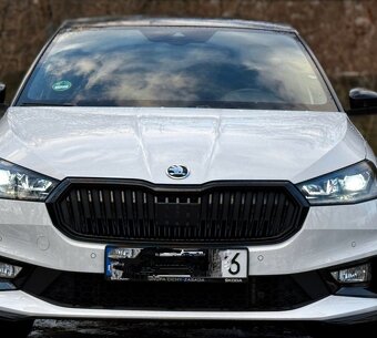 Škoda Fabia 4 IV maska chladiča Fabia 4 minute Carlo 6VA - 4