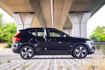 Volvo XC40 P8 TwinMotor AWD 300kw / odpočet DPH - 4