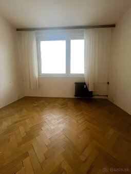 Priestranný,slnečný 3 izb. byt s balkónom,Kpt.Nálepku,Levice - 4