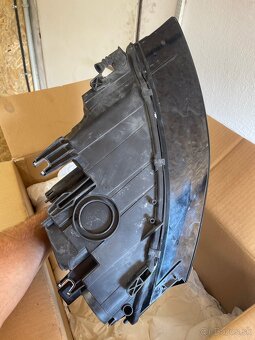 Svetlo na Audi a4 b8 - 4