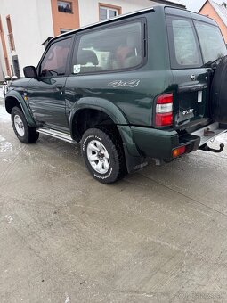 Nissan Patrol Y61 - 4