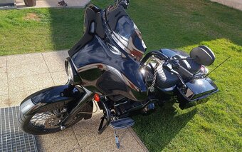 Harley Davidson Street Glide - 4
