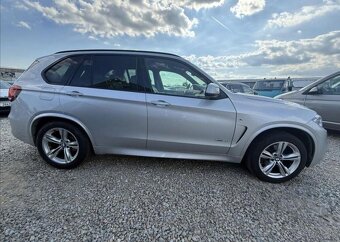 BMW X5 3,0 xDrive30d M-PAKET 7MÍST TZ nafta automat 190 kw - 4
