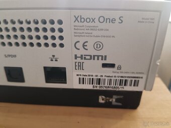 XBOX ONE S - 4