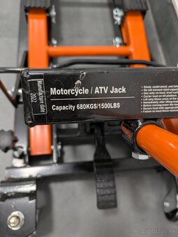 NEO Mobilný hydraulický zdvihák pre motocykle - 4