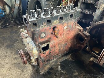Predám motor a diely na motor 4v turbo zetor crystal - 4