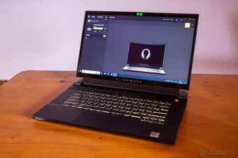 Predám Notebook Alienware M15 R3 / GTX 1160 Ti 6GB - 4