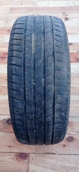 205/55R16 - 4