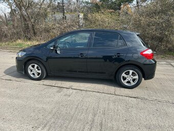 Auris Hybrid 1,8 - 4