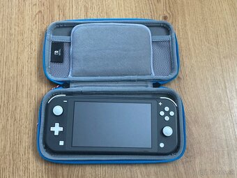 Nintendo Switch Lite - 4