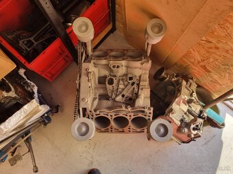Stolik blok motora V6 - 4