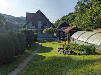Na predaj rodinný dom - chata Nová Baňa na polosamote. - 4