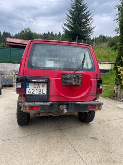 Mitsubishi PAJERO - 4