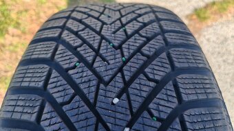 Zimné pneu 235/50 R20 + 255/45 R20 --- PIRELLI - 4
