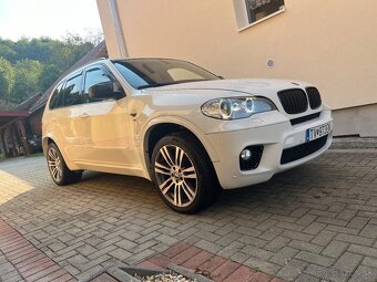 🤍 BMW X5 40d M-Paket – 225 kW – perfektný stav, bez investà - 4