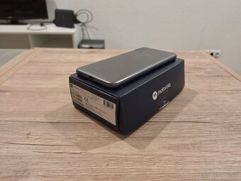 Motorola Moto E20 2/32GB - 4