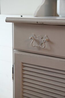 Starožitná skrinka - 4