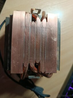 AMD RYZEN 7 2700X - 4