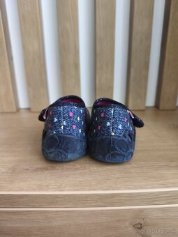 Dievčenské topánky/ papučky - 4