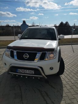 Nissan Navara 2,5 4x4 - 4
