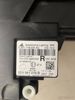 Svetlo Octavia 4 - 4