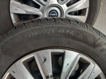 Opel Astra 205/60 Zimné pneumatiky na plechových diskoch - 4