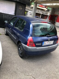 Predám v Bratislave Renault Clio 2, r.v. 2000 s platnou STK - 4