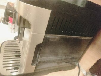 Predám kávovar de longhi magnifica evo - 4