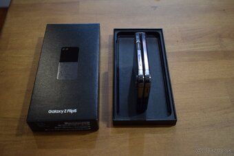 Galaxy Z Flip 5 - 4
