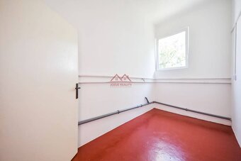 PRENAJOM PRIESTOROV NA VYROBU, OBCHOD, DRUŽSTEVNA P. HORNADE - 4