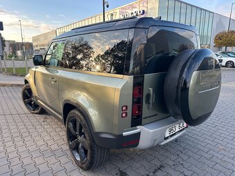 Land Rover Defender - 4