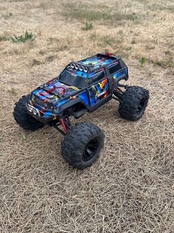 Traxxas summit 1:16 - 4